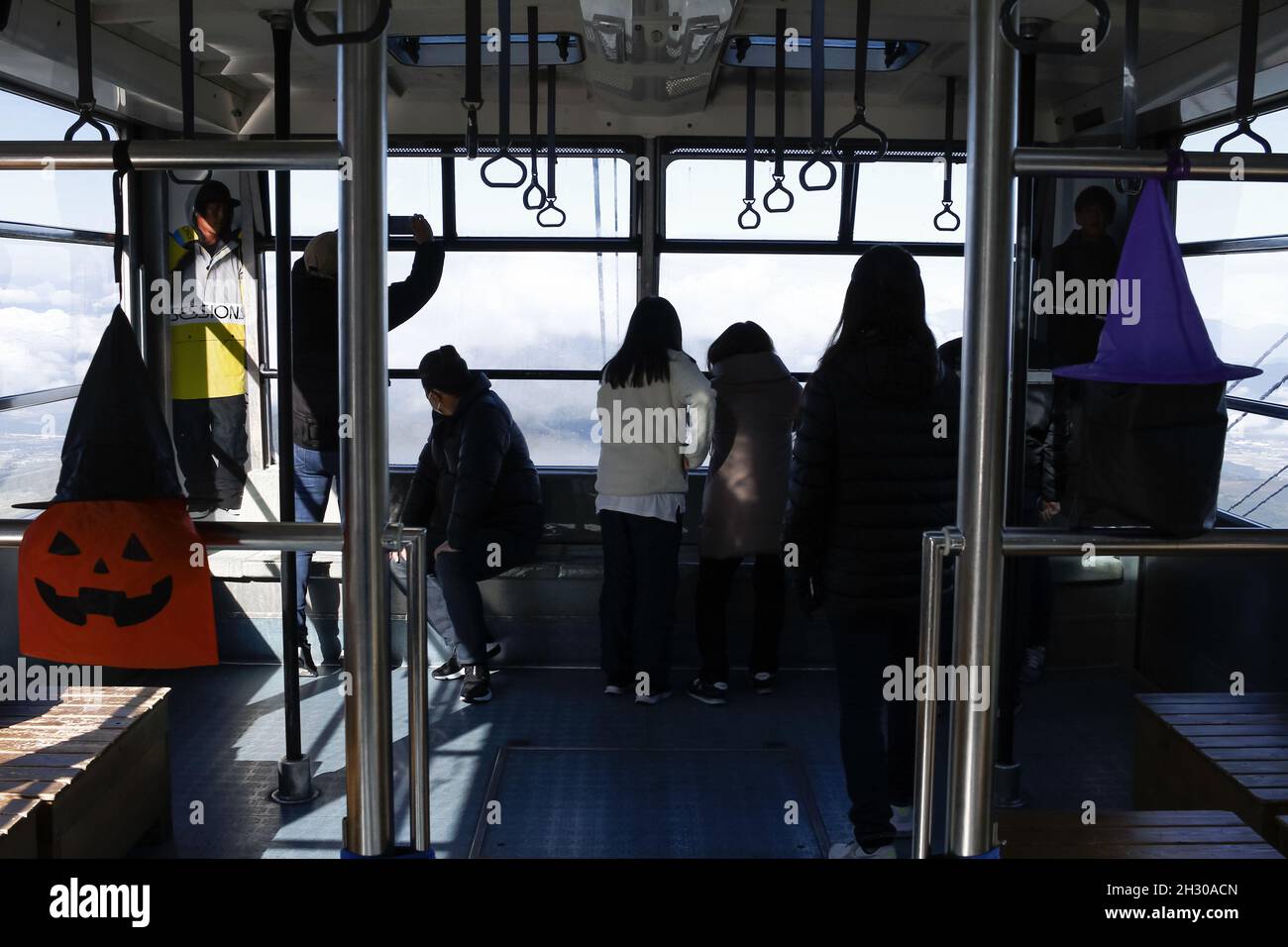 Ryuoo Ropeway Nagano, Japan, 2021-22-10 , Peoples inside the gondola at the sora ...