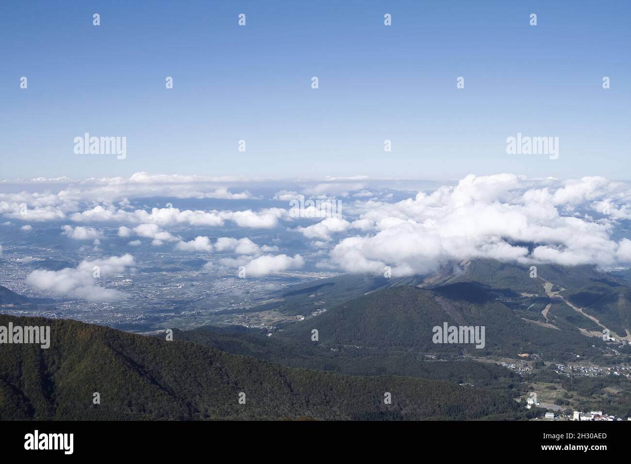 Ryuoo Ropeway Nagano, Japan, 2021-22-10 , The sora terrace ropeway, A ropeway ride up ...