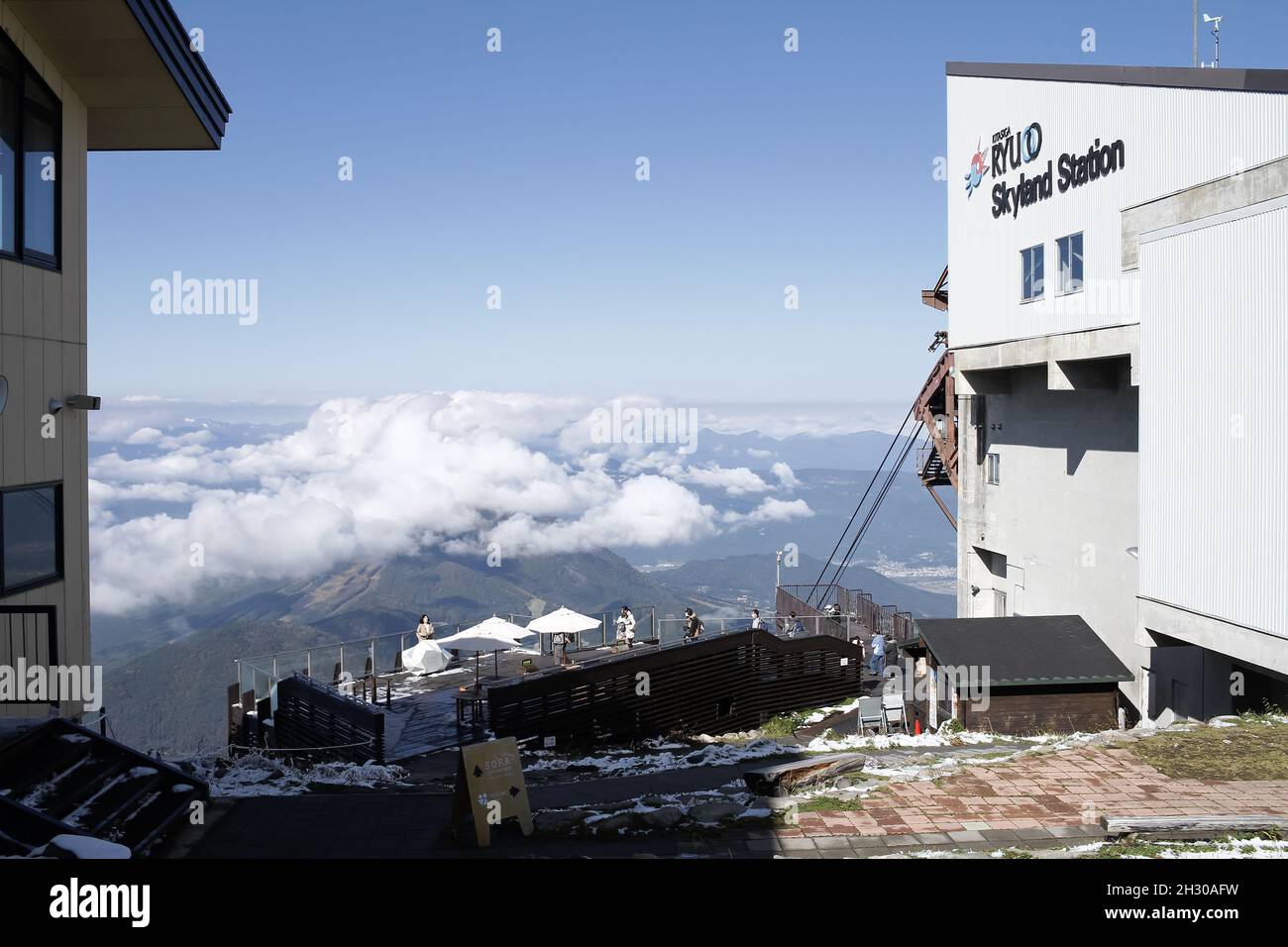 Ryuoo Ropeway Nagano, Japan, 2021-22-10 , View of the observation deck and the ...