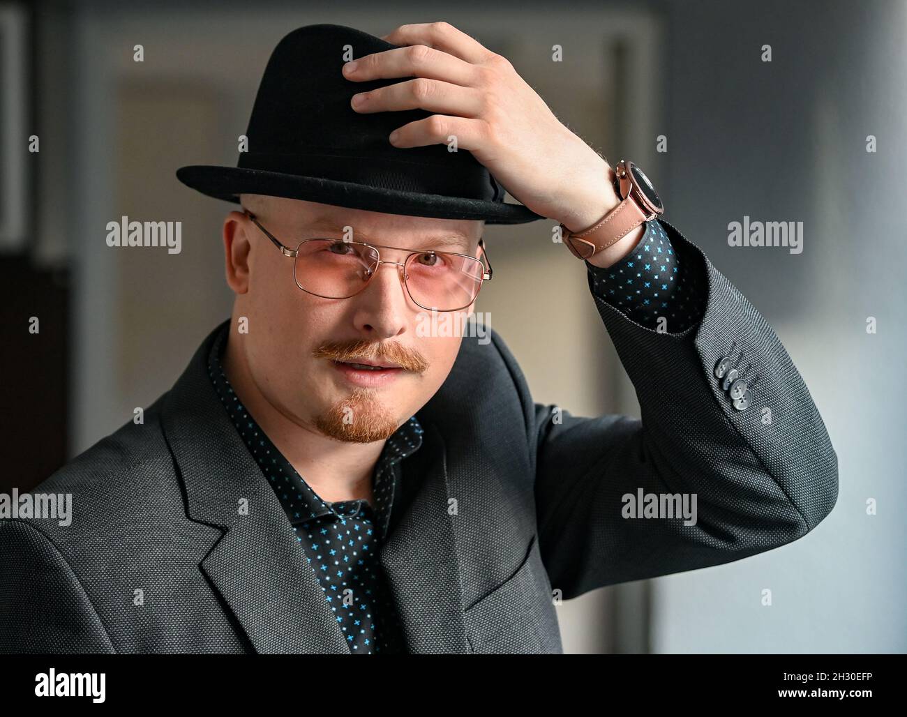 Berlin Germany 18th Oct 2021 The Musician Art Garfunkel Jr Son Of Art Garfunkel Senior Who Became Famous As The Singer Of The Duo Simon Garfunkel Stands On The Occasion Of