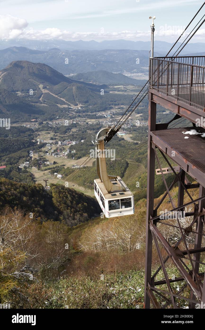 Ryuoo Ropeway Nagano, Japan, 2021-24-10 , Gondola arriving at the Ryuoo Sora Terrace ...