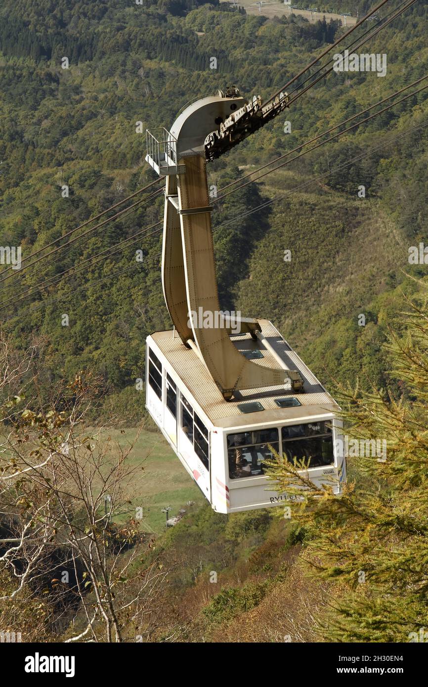 Ryuoo Ropeway Nagano, Japan, 2021-24-10 , Gondola arriving at the Ryuoo Sora Terrace ...