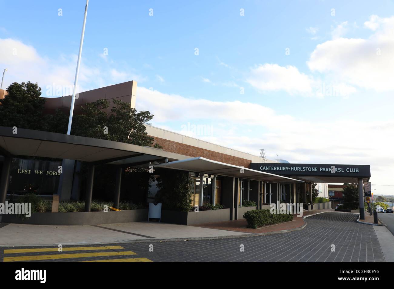 Canterbury Hurlstone Park RSL Club, 20-26 Canterbury Road, Hurlstone Park  NSW 2193 Stock Photo - Alamy