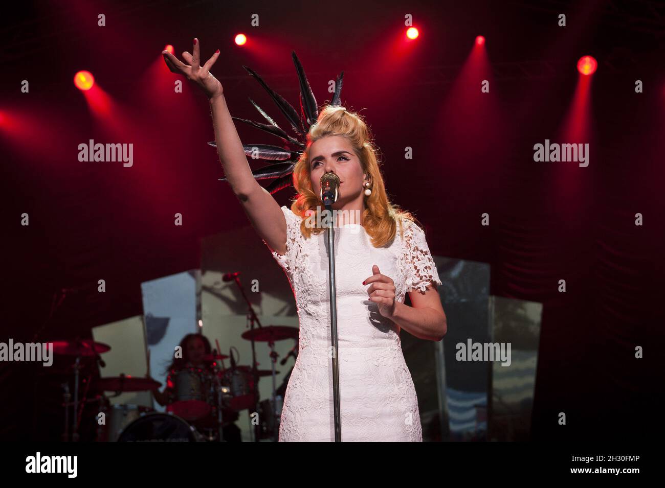 Paloma Faith Performs Live On Stage On Day 5 Of The Henley Festival paloma-faith-performs-live-on-stage-on-day-5-of-the-henley-festival