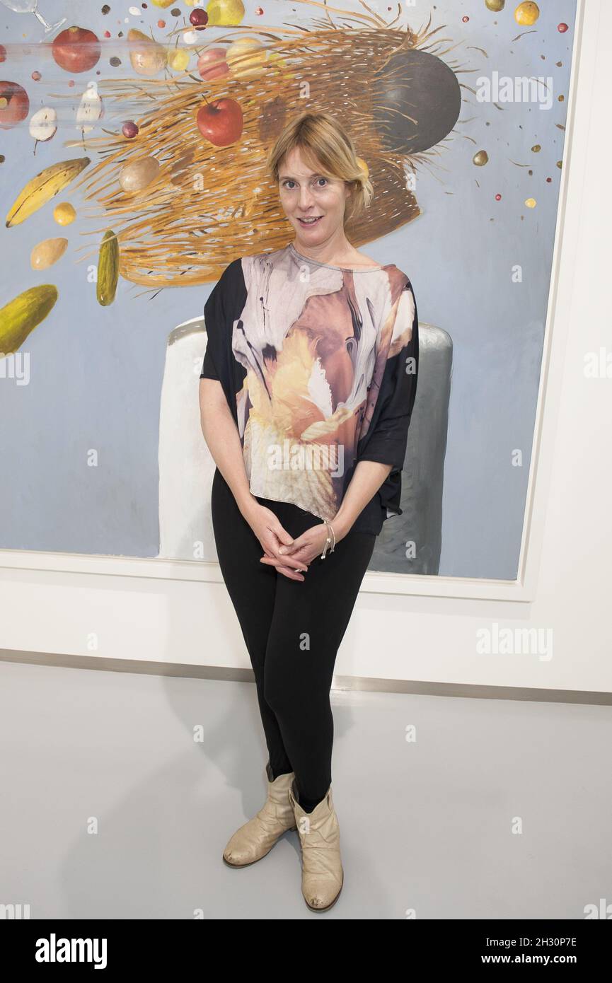 Anna Winslet attends Julio Larraz's Rules of Engagement exhibition ...