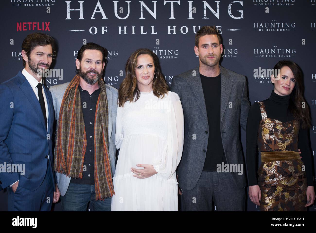 Michiel Huisman, Henry Thomas, Kate Siegel, Oliver Jackson-Cohen, and Elizabeth Reaser attend the special screening of The Haunting of Hill House at the Welsh Chapel, London.  Picture date: Tuesday 2nd October 2018.  Photo credit should read:  David Jensen/ EMPICS Entertainment Stock Photo