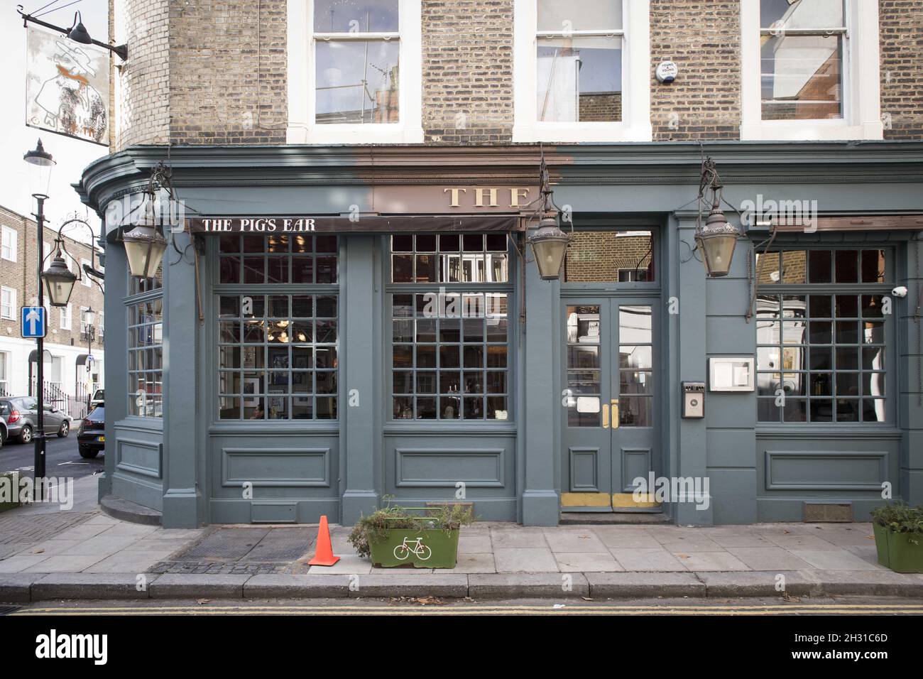 Pub idsok hires stock photography and images Alamy