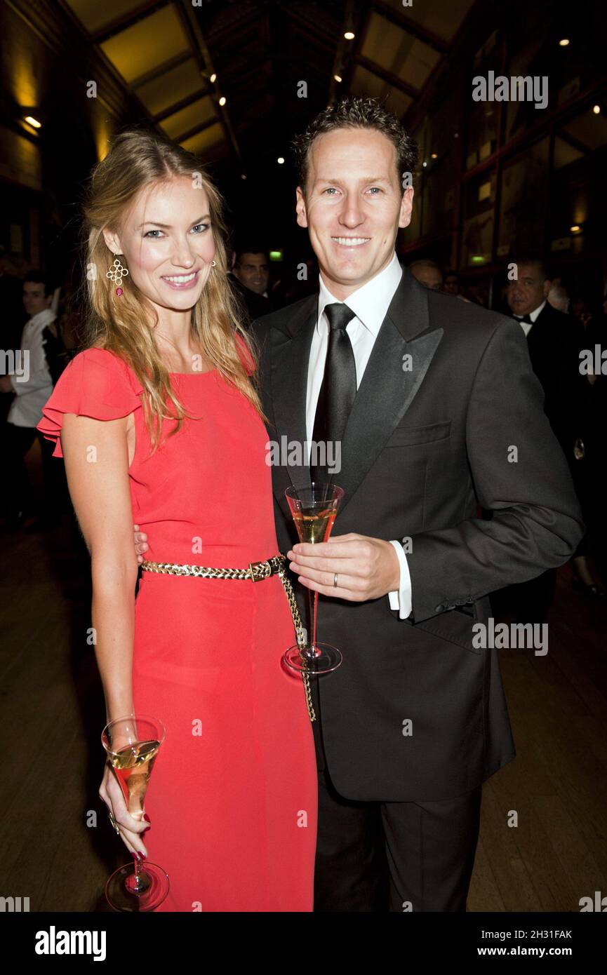 brendan-cole-and-zoe-hobbs-attend-the-chain-of-hope-fundraising-ball