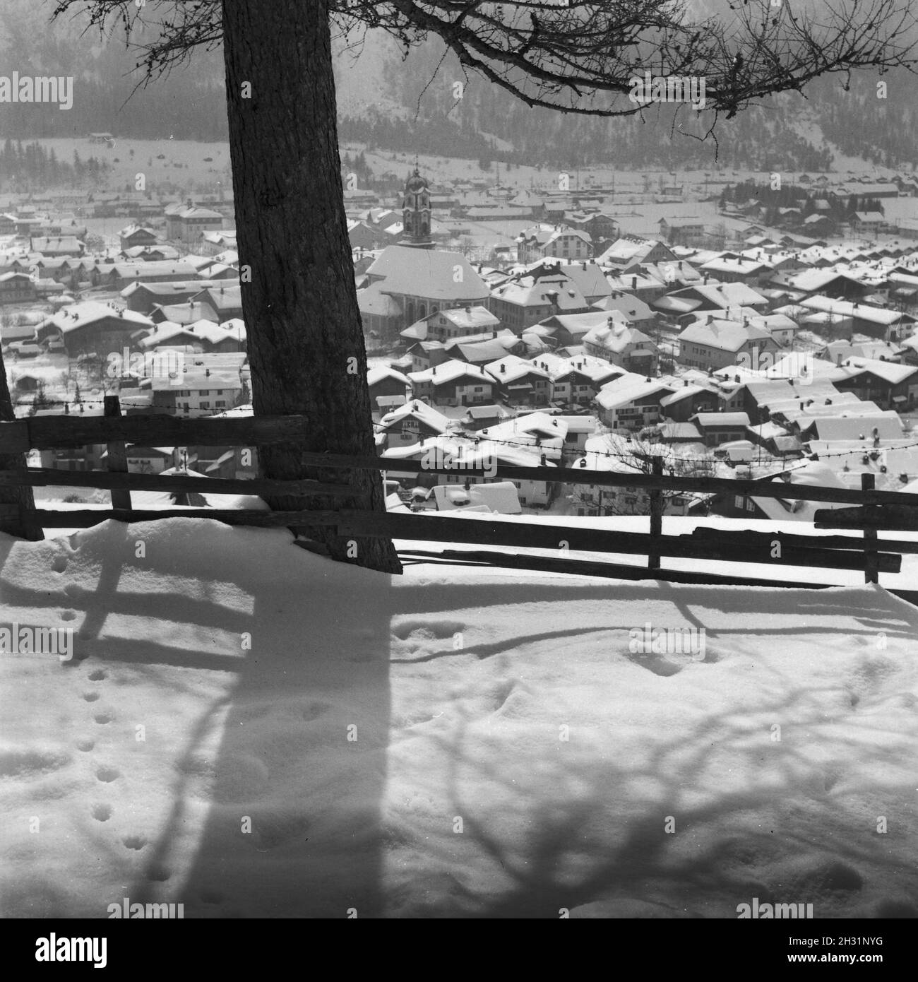 Blci auf Immenstadt im Allgäu, Deutschland 1930er Jahre. View to Immenstadt in the Allgaeu area, Germany 1930s. Stock Photo
