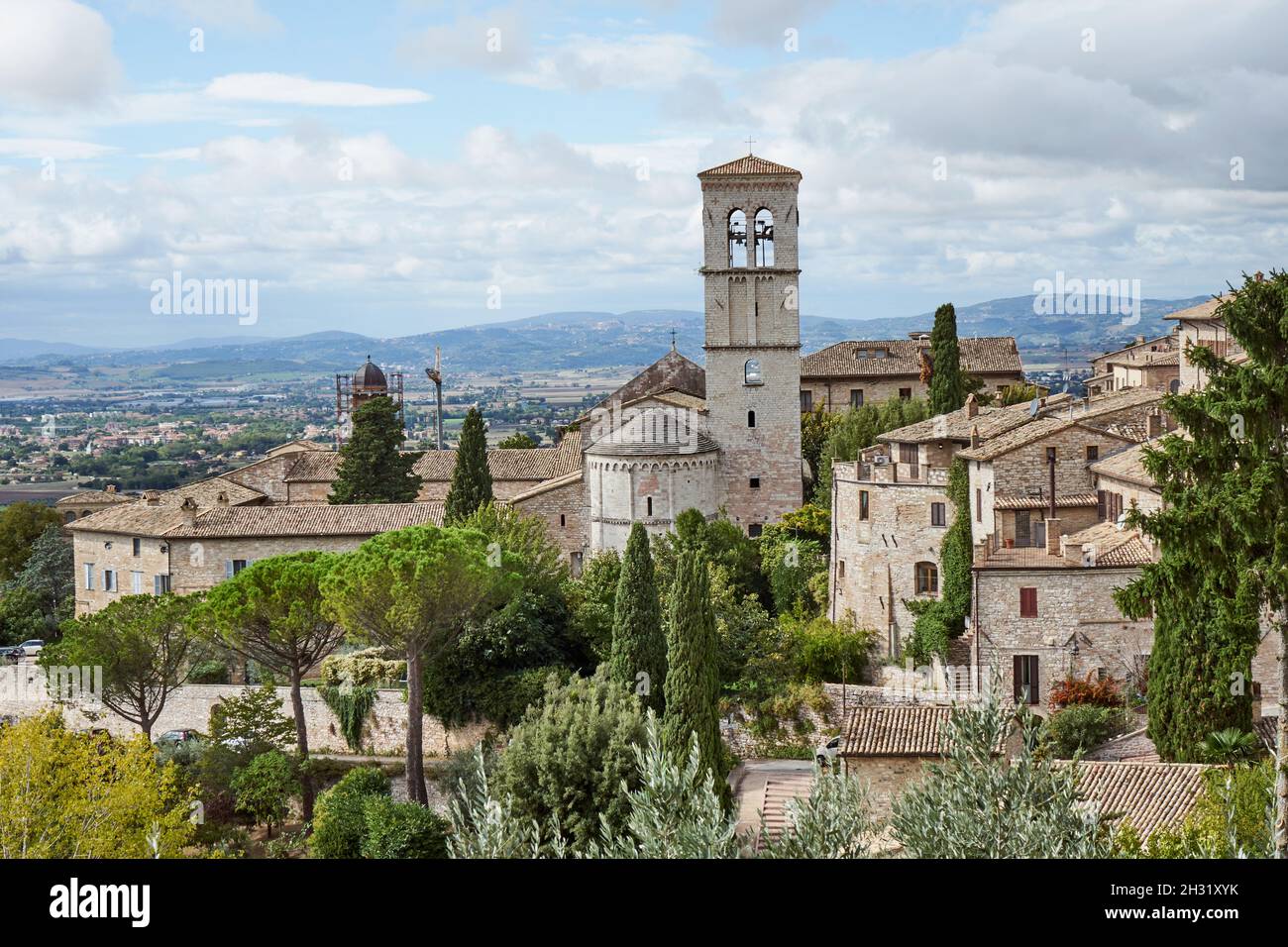 Kirche Santa Maria Maggiore und Altstadt, Assisi, Umbrien, Mittelitalien, Italien, Europa Stock Photo