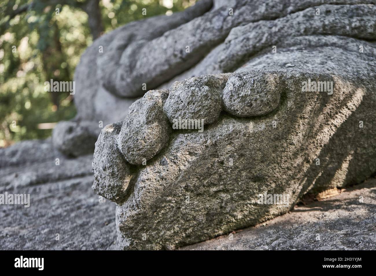 Statue einer schlafenden Frau, Fuß als Detail, Sacro Bosco, Parco dei Mostri, Park der Ungeheuer, Bomarzo, Provinz Viterbo, Latium, Italien, Europa Stock Photo