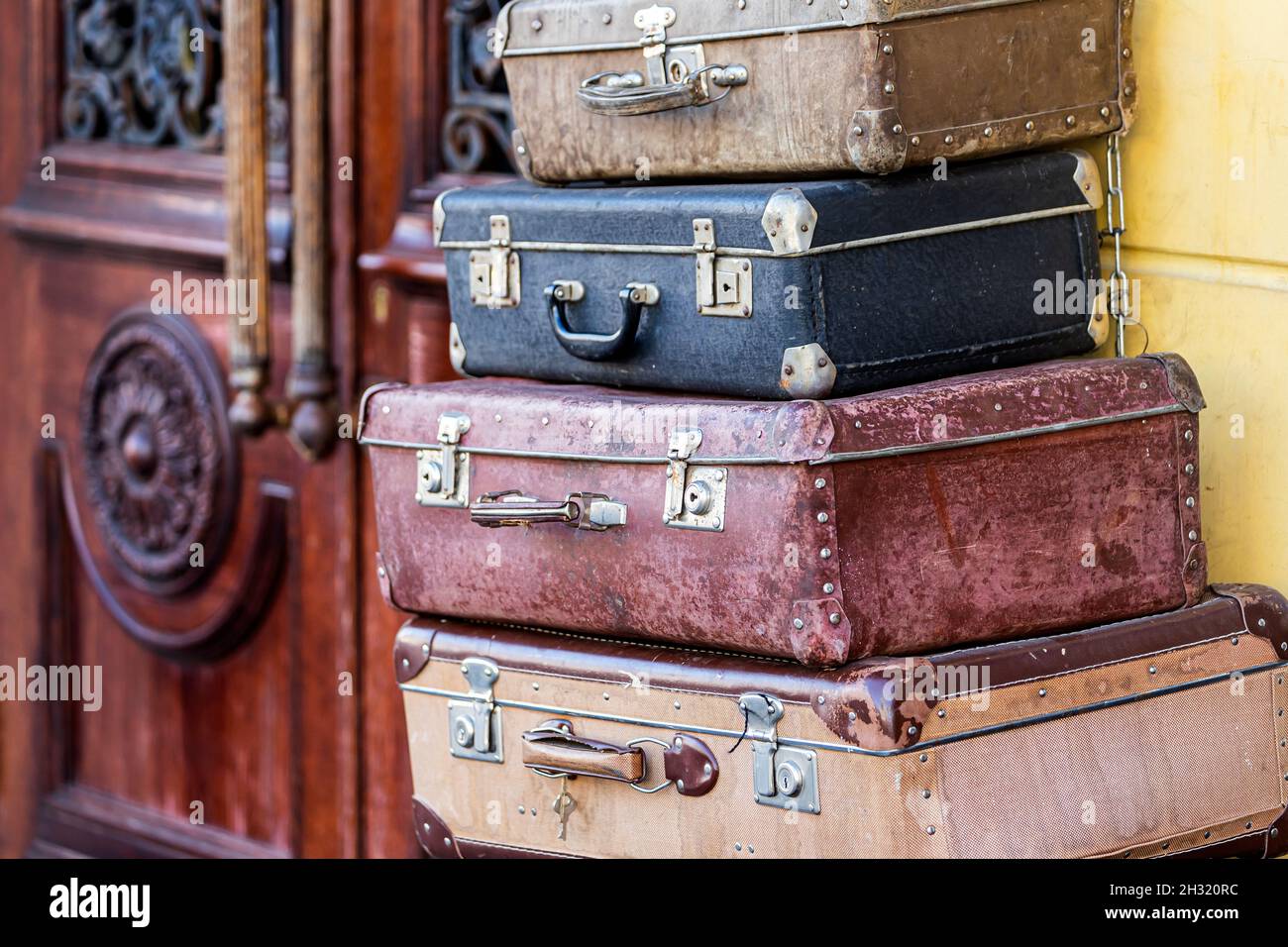 Leather trunk luggage outlet