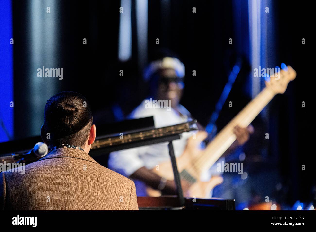 Jazz bar blue note hi-res stock photography and images - Alamy