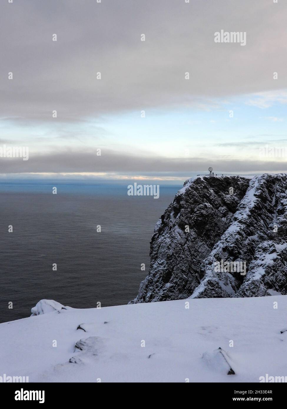 An einer der Nordspitzen von Magerøya liegt das Nordkap, ein steil aus