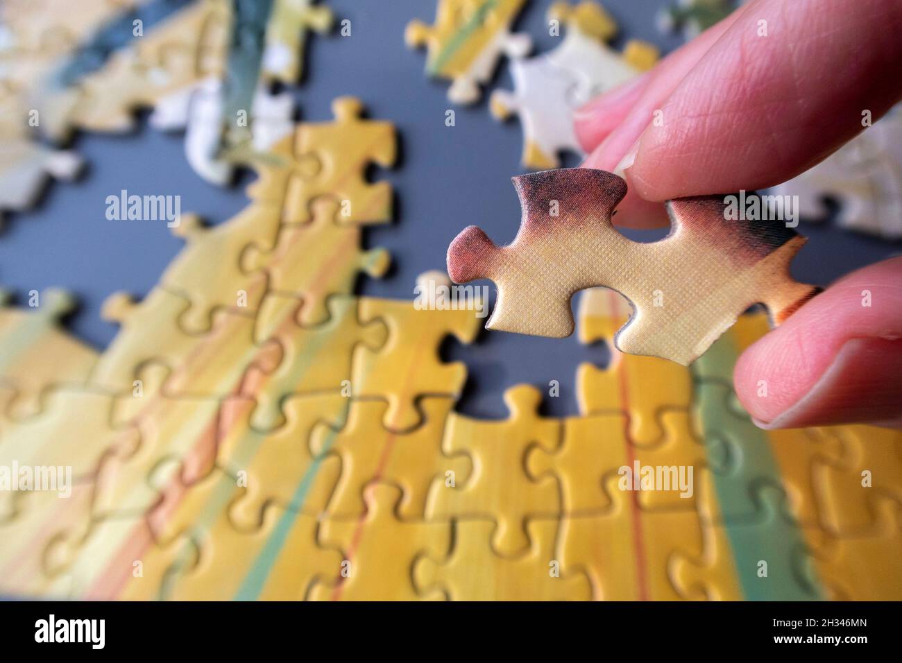 Jig saw puzzle pieces hires stock photography and images Alamy