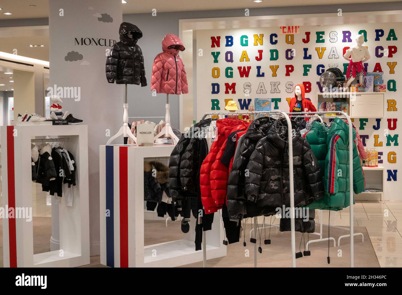 Store display of jackets hi-res stock photography and images - Page 2 -  Alamy
