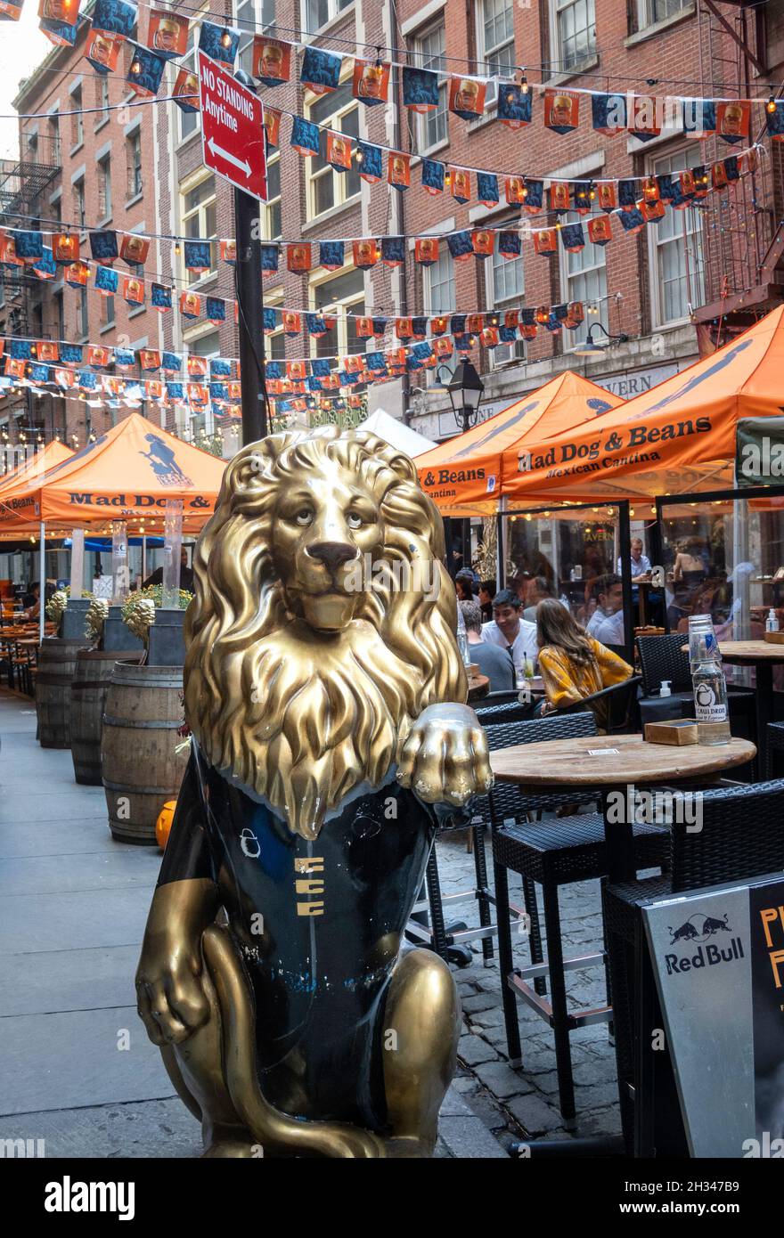 Stone Street is an Historic District in Lower Manhattan, NYC, USA Stock Photo