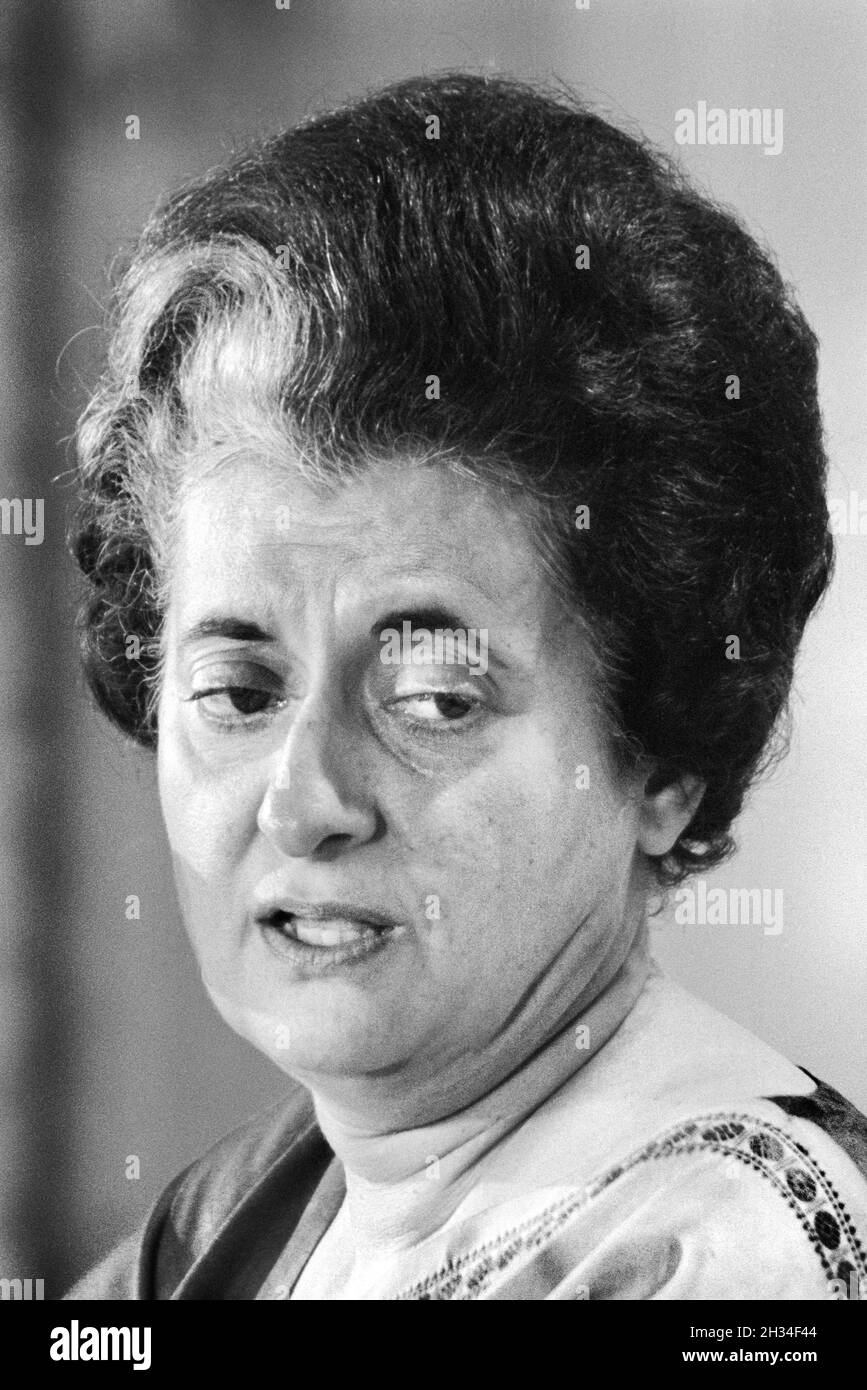 Prime Minister of India Indira Gandhi, head and shoulders Portrait, National Press Club, Washington, D.C., USA, Warren K. Leffler, US News & World Report Magazine Collection, November 5, 1971 Stock Photo