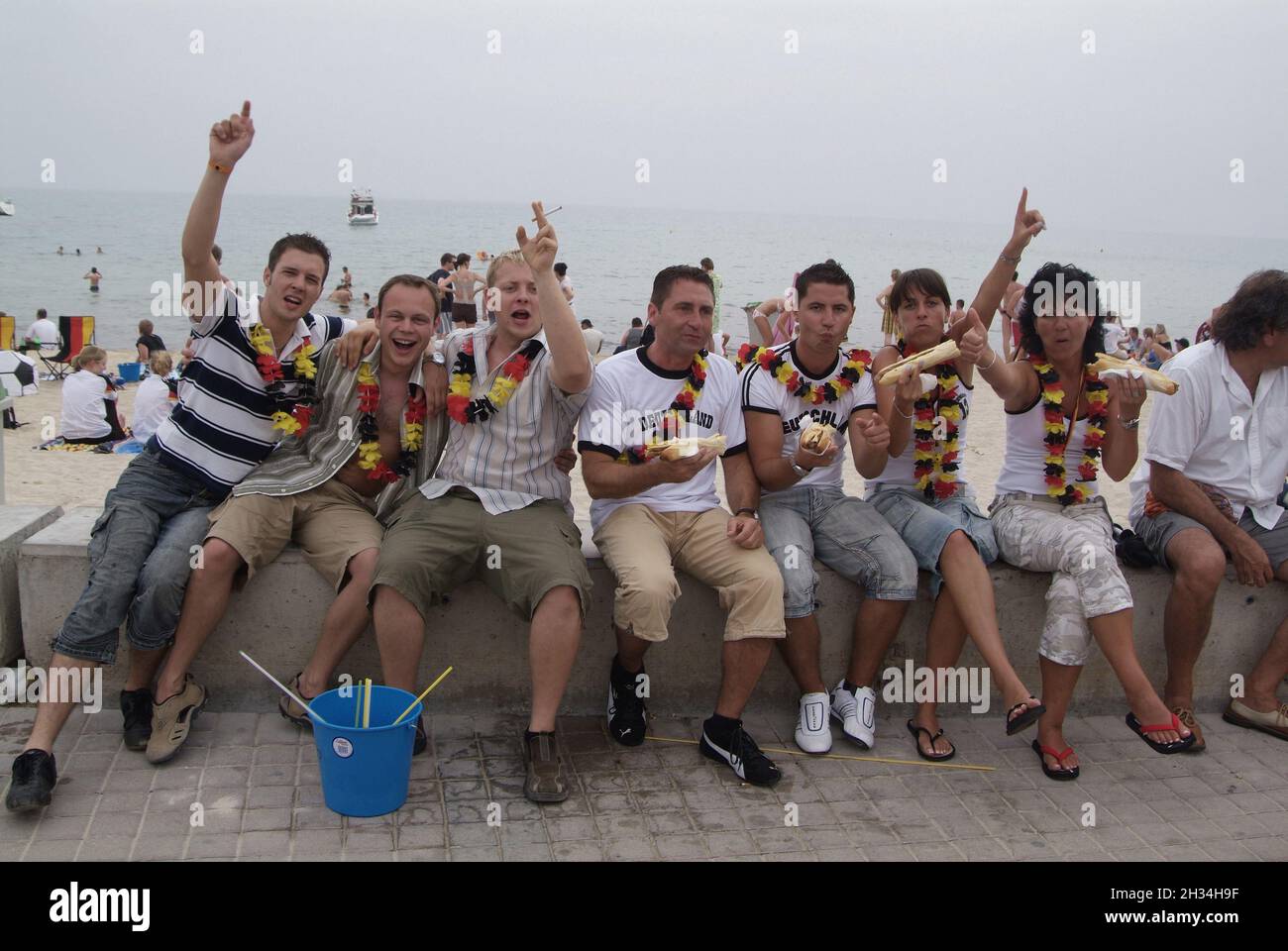Balearen, Mallorca, s'Arenal, Megaparc, Fußballweltmeisterschaft 2006, Deutschland - Equador, Fußballfans, Majorca, football World Cup Stock Photo