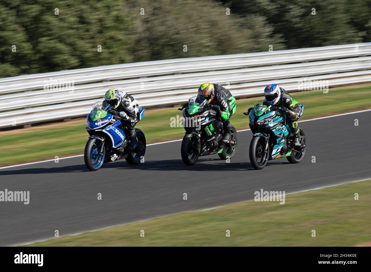 Hel Performance British Junior Supersport Championship 41 Scarlett Robinson Kawasaki Fho Racing 47 Joe Farragher Kawasaki Completely Motorbike Stock Photo Alamy Hel Performance British Junior Supersport Championship 41 Scarlett Robinson Kawasaki Fho Racing 47 Joe Farragher Kawasaki Completely Motorbike Stock Photo Alamy