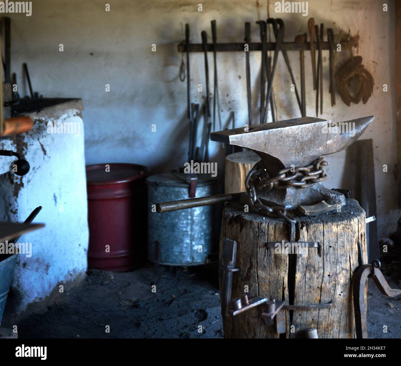 Antique tools hi-res stock photography and images - Page 3 - Alamy