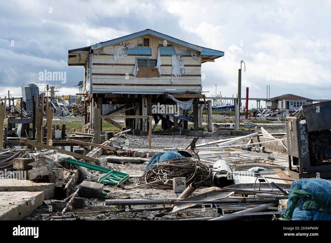 Golden Meadow, United States of America. 22 September, 2021. Destroyed homes and building litter the area in the aftermath of Hurricane Ida September 22, 2021 in Golden Meadow, Louisiana. Credit: Brigida Sanchez/FEMA/Alamy Live News Stock Photo