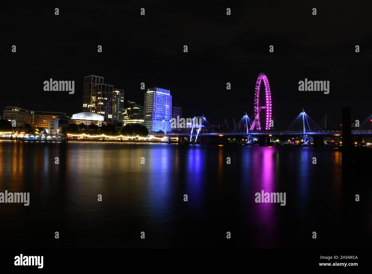 Night photos of london hi-res stock photography and images - Alamy