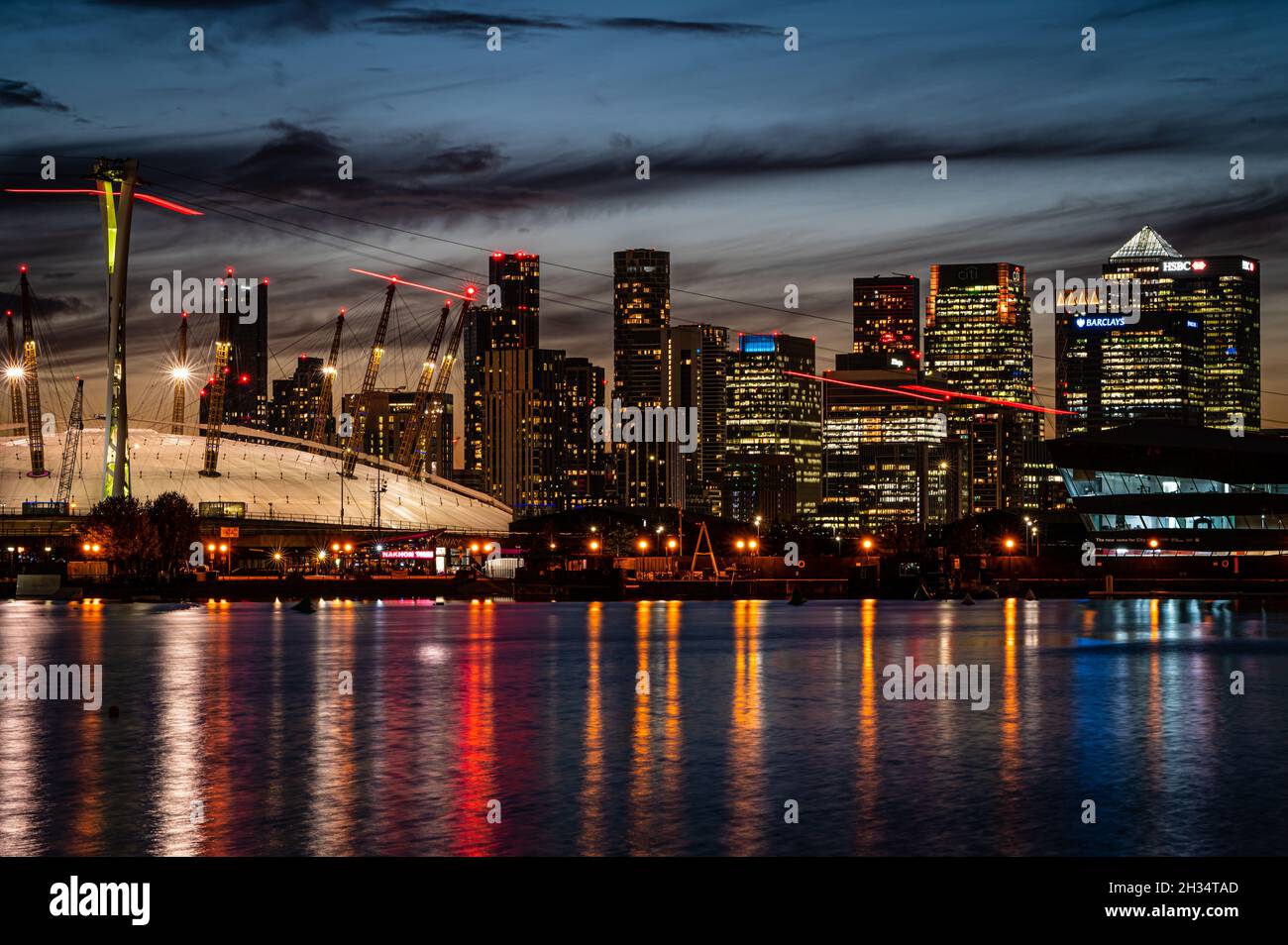 Emirates cable car london night hi-res stock photography and images - Alamy
