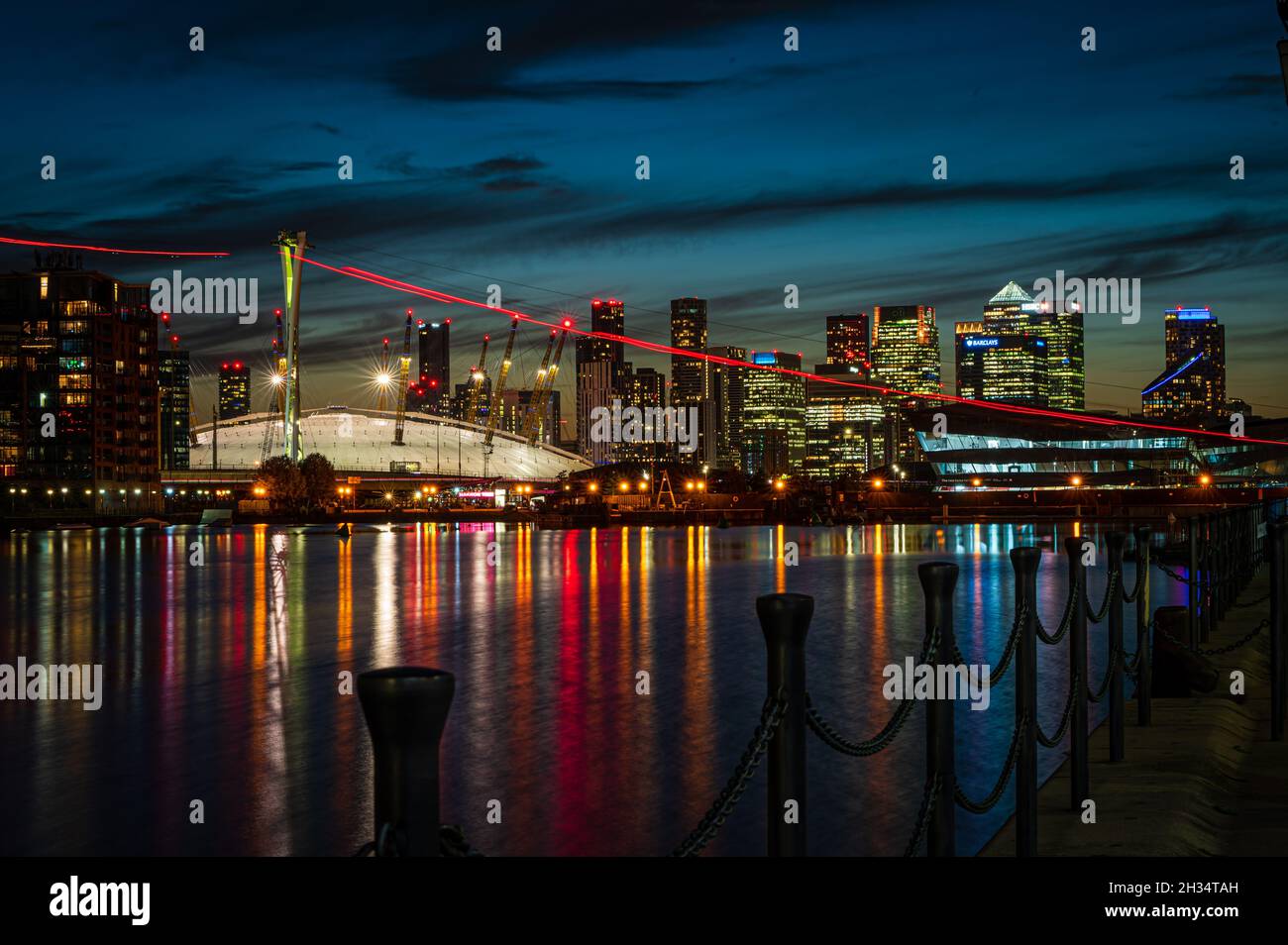 Barclays canary wharf one hi-res stock photography and images - Alamy