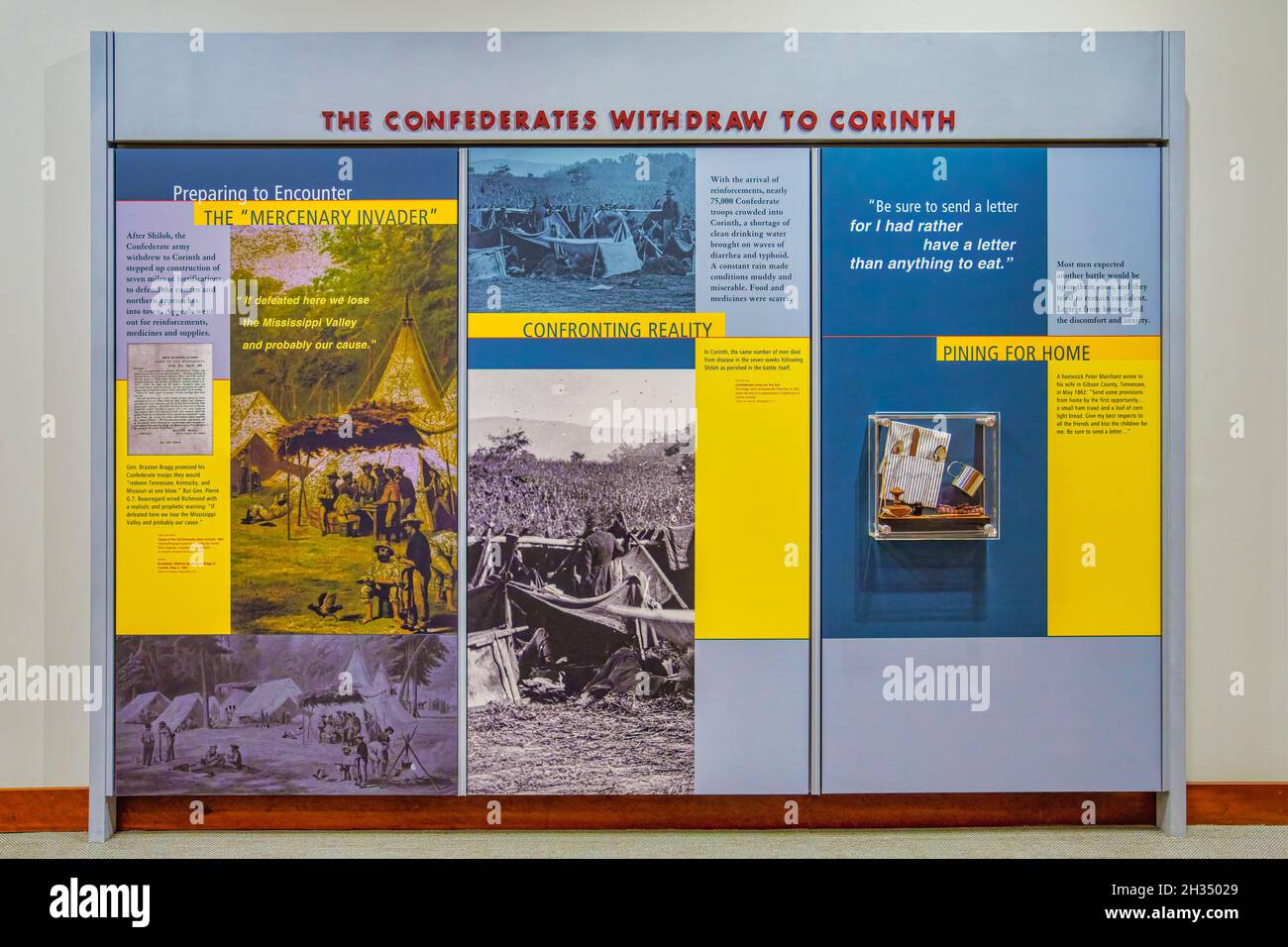Display on the Shiloh Confederate withdrawal inside the Corinth Civil War Interpretive Center of Shiloh National Military Park in Mississippi. Stock Photo