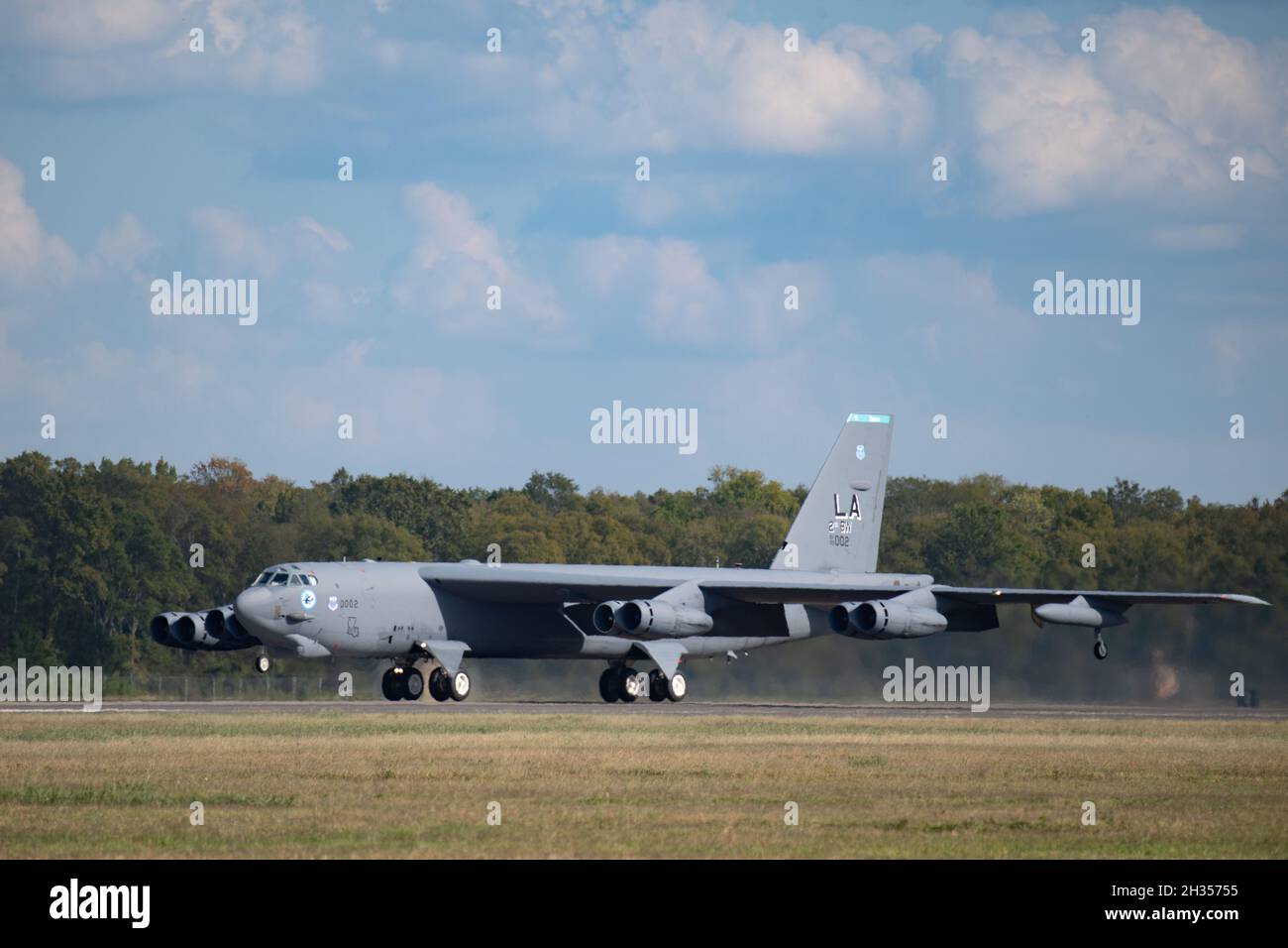 A B-52H Stratofortress takes off from Barksdale Air Force Base, Louisiana, Oct. 21, 2021. Maintenance teams, aircrew, and Airmen across the 2nd Bomb Wing participated in a readiness exercise to showcase nuclear combat capability. (U.S. Air Force photo by Staff Sgt. Christopher Tam) Stock Photo