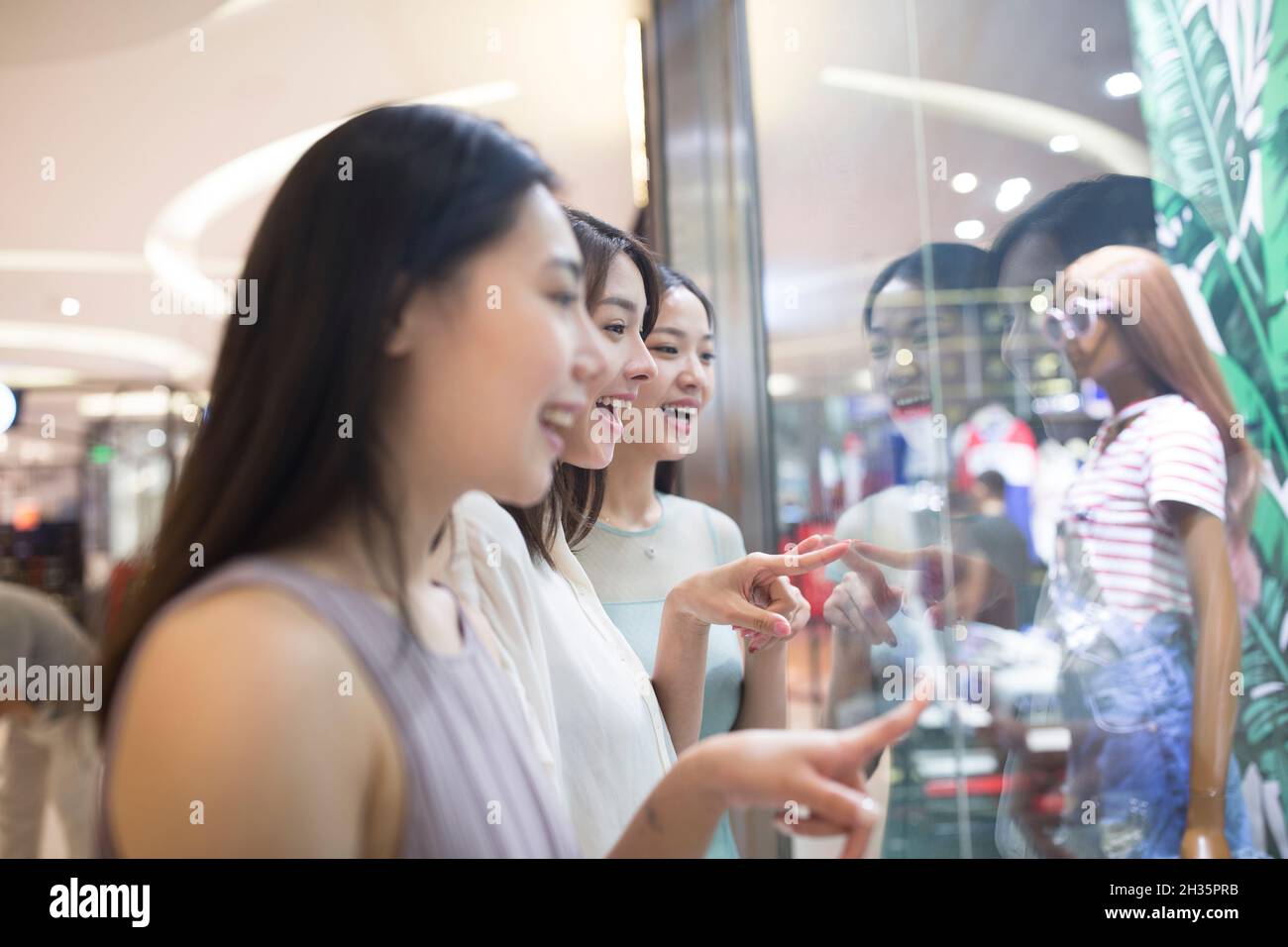 Three best friends going shopping together Stock Photo Alamy
