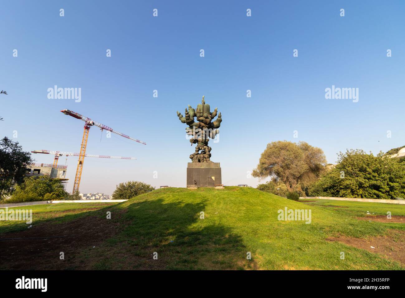 jerusalem-israel. 26-08-2021. The famous monument in the center of the grass at the entrance to Hadassah Hospital on Mount Scopus in Jerusalem Stock Photo