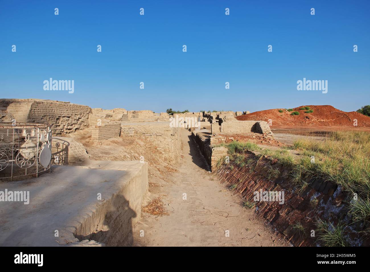 Mohenjo daro ruins close Indus river in Larkana district, Sindh, Pakistan Stock Photo