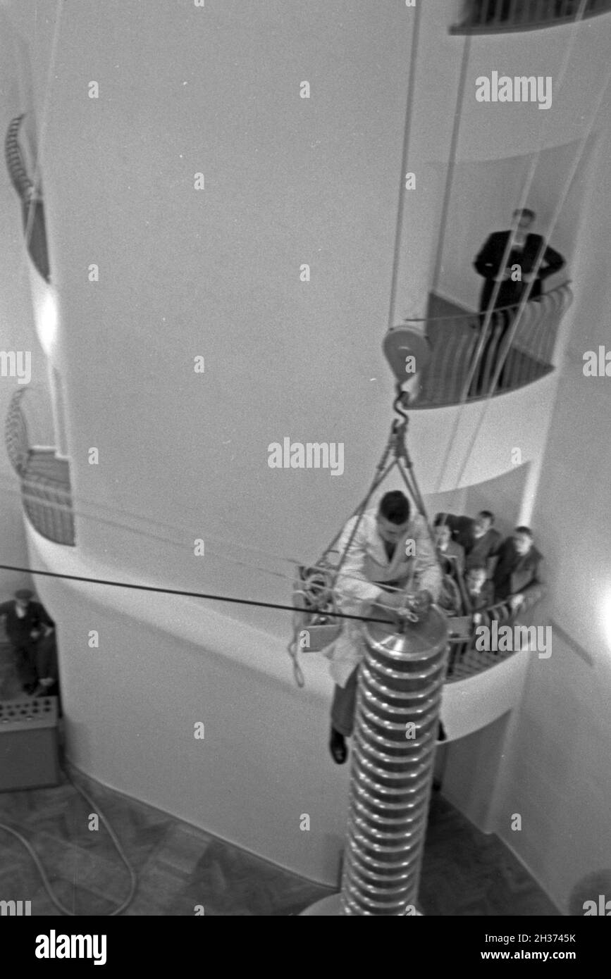 Mitarbeiter des Kaiser Wilhelm Instituts für Physik in Berlin Dahlem im