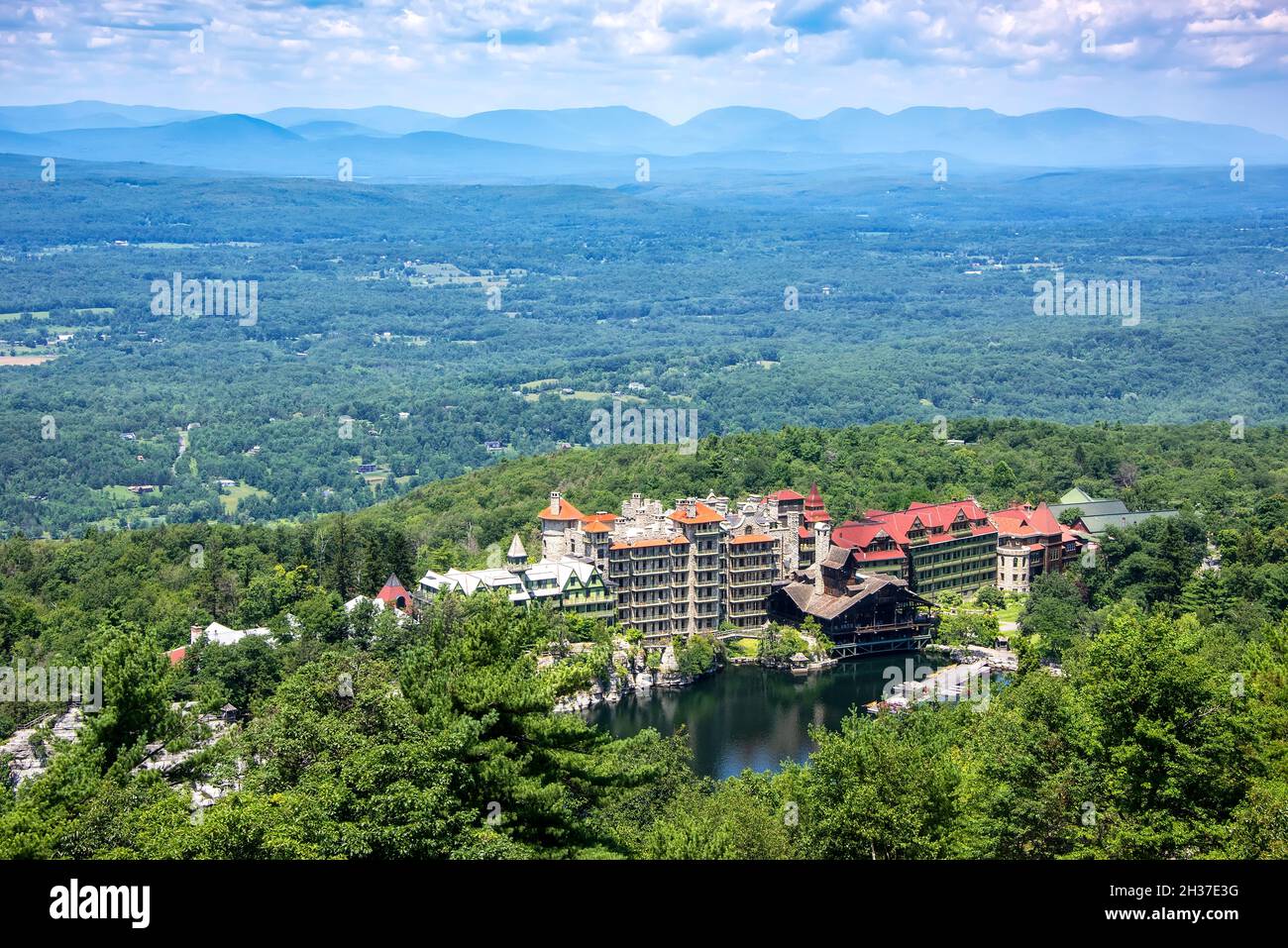 Scenic view of Mohonk Mountain House from Sky top, in upstate New York Stock Photo