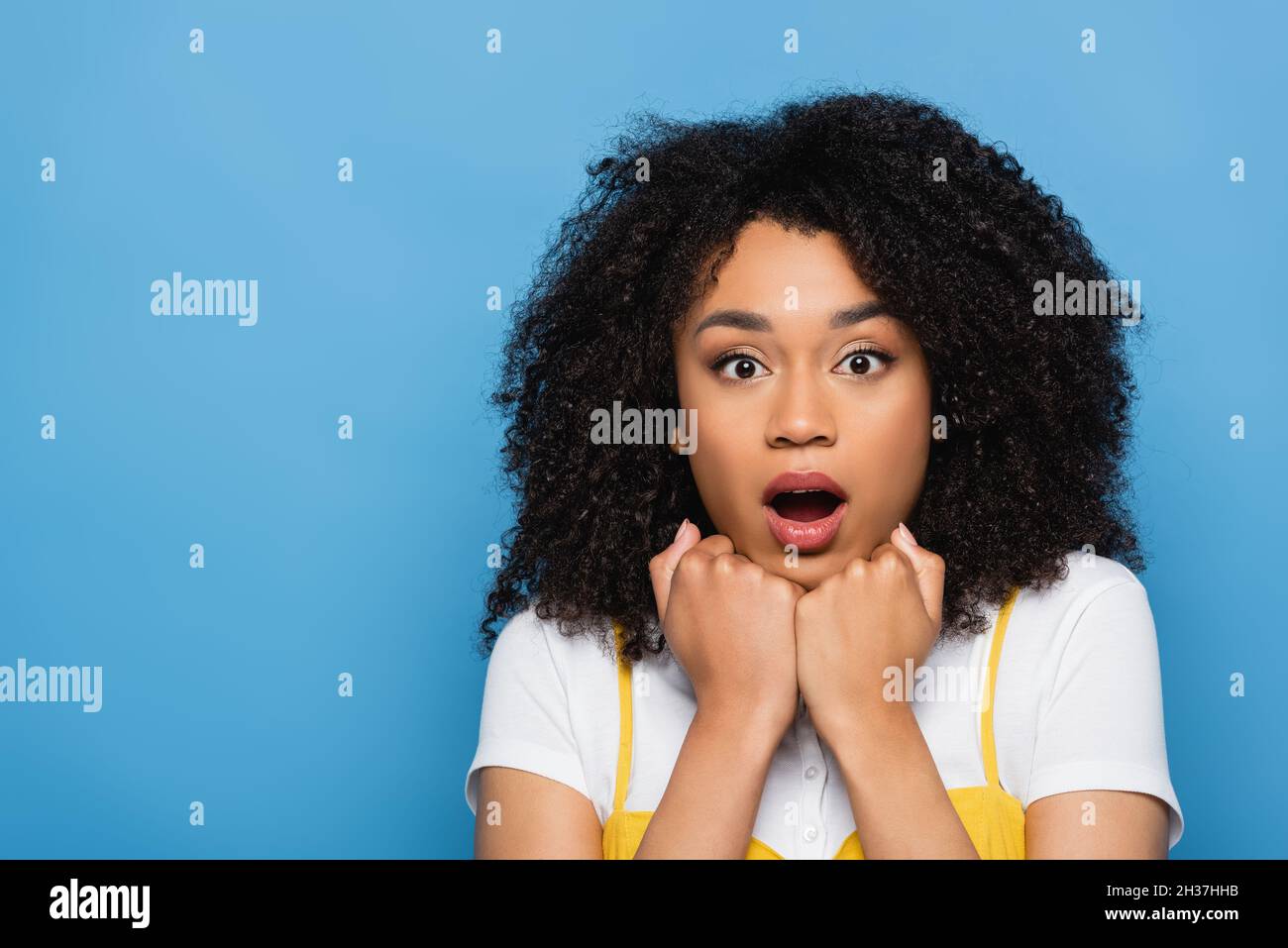 One shocked woman astonished hi-res stock photography and images - Alamy
