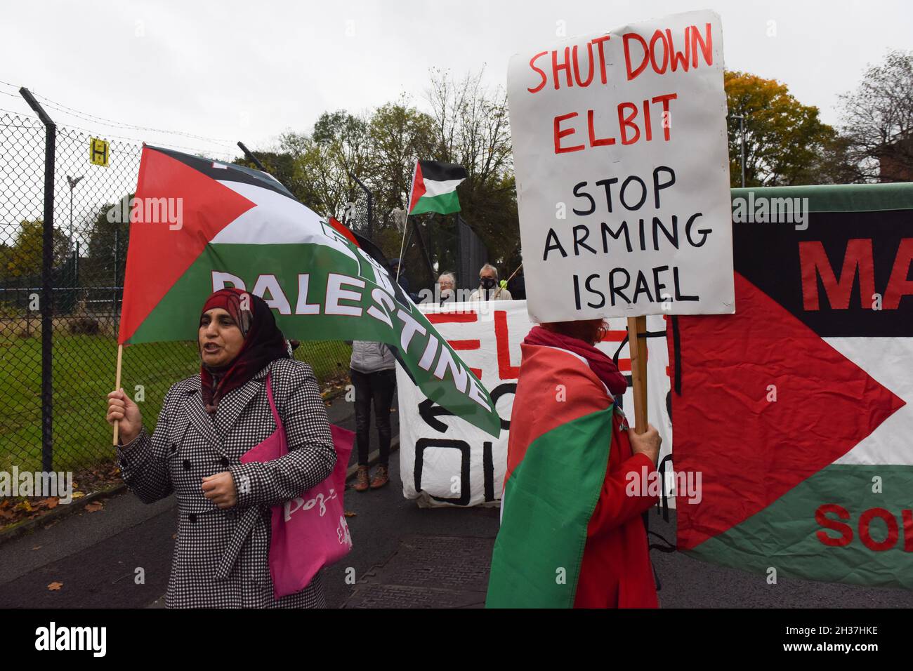 Ferranti Technologies, Oldham, Lancashire, 26th October 2021. A Free Palestine protest at Ferranti Technologies, part of Elbit Systems an Aerospace and defense company in Oldham. Protestors chanted slogans calling for the end of the occupation of Palestine by Israel. British Rapper Lowkey also made speeches and sang to crowd. Pic by Credit: Sam Holiday/Alamy Live News Stock Photo