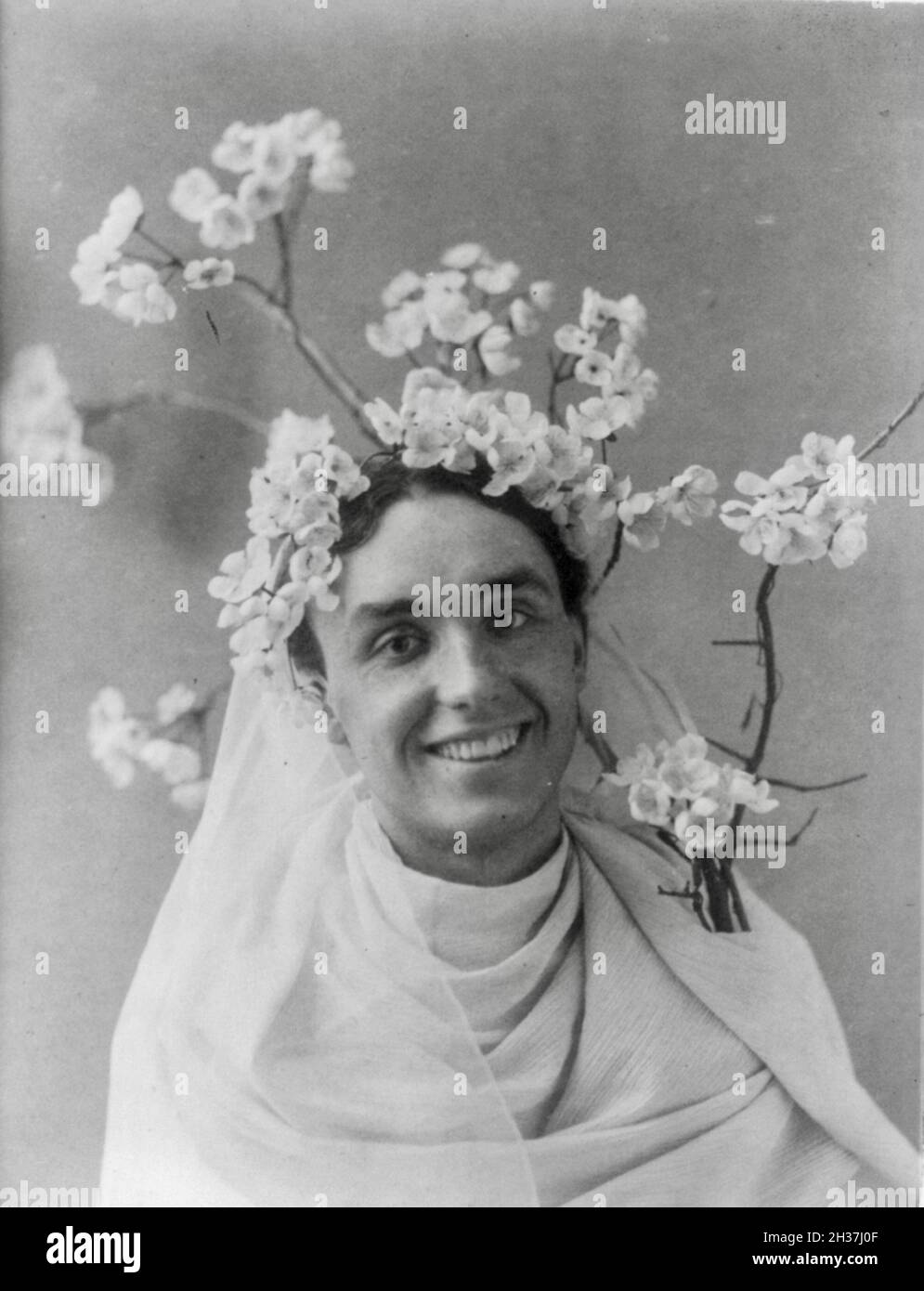 Frances Benjamin Johnston vintage photography - Mills Thompson with cherry blossom in his hair Stock Photo