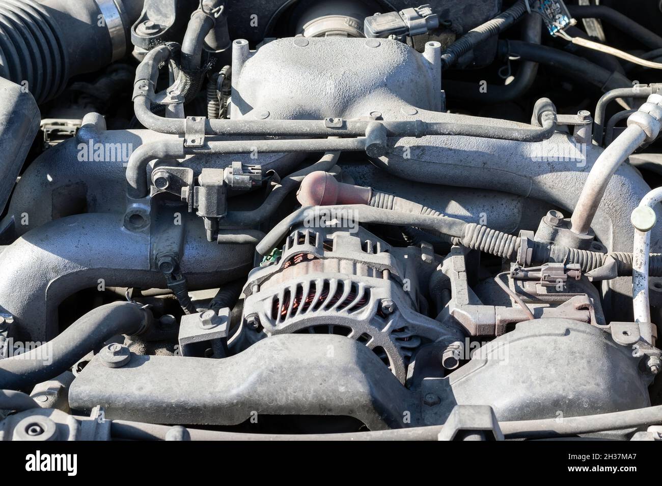 Intake manifold hi-res stock photography and images - Alamy