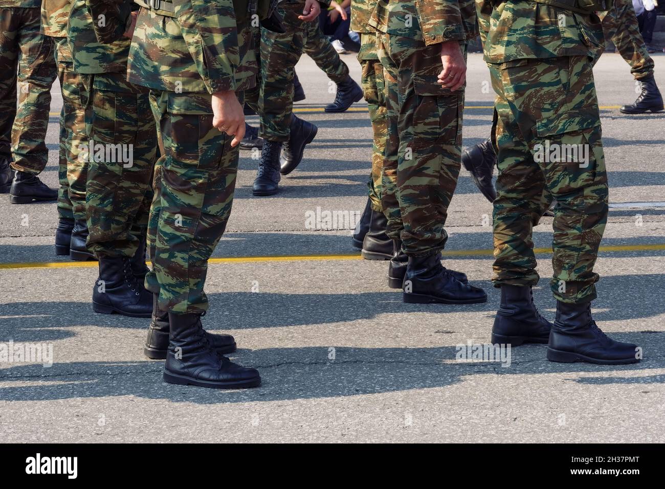 Army top boots greece