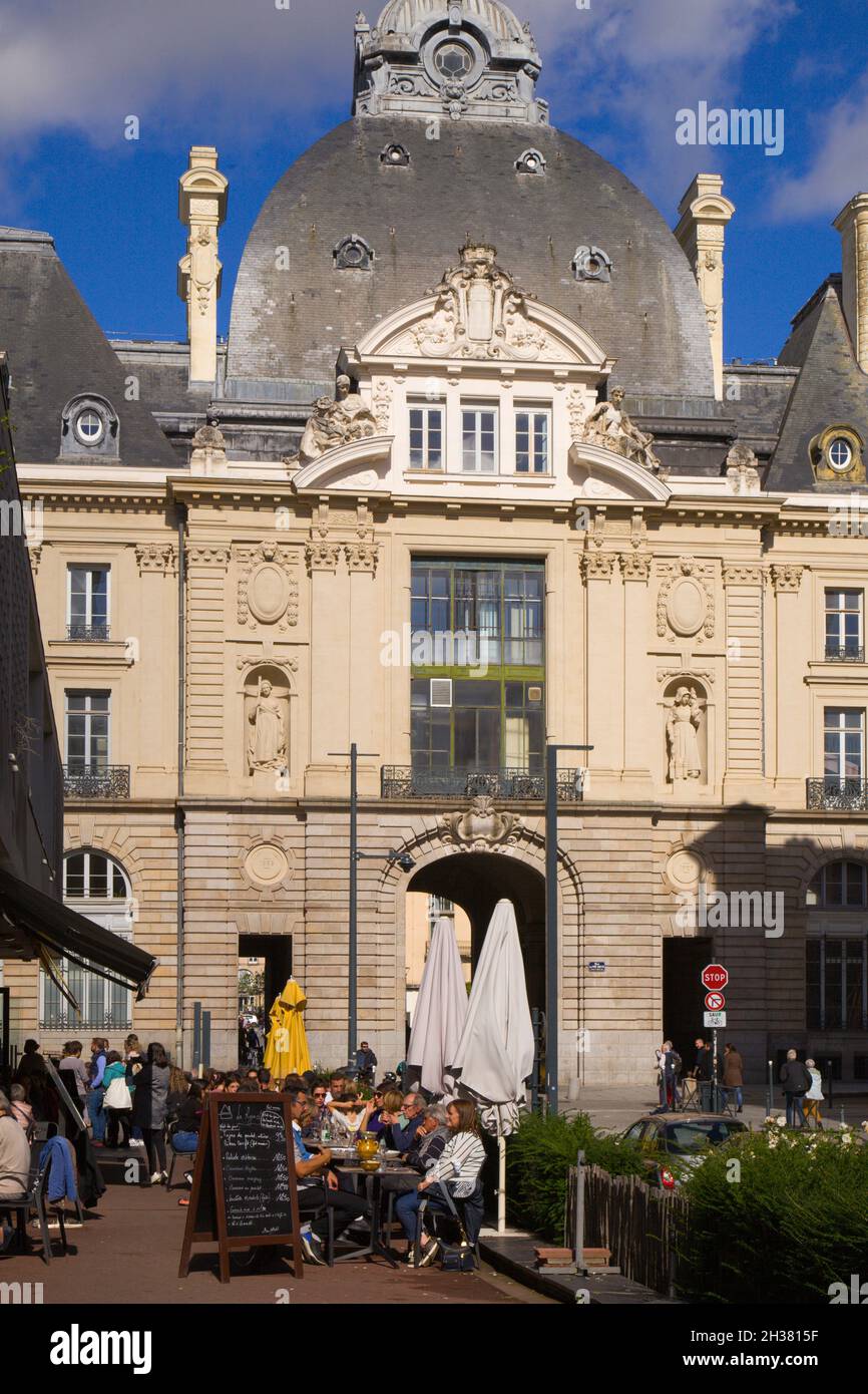 France, Bretagne, Rennes, Post Office, restaurant, people, street scene, Stock Photo