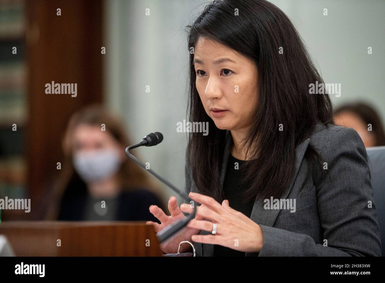 Washington, Vereinigte Staaten. 26th Oct, 2021. Jennifer Stout, Vice  President of Global Public Policy, Snap Inc., appears during a Senate  Committee on Commerce, Science, and Transportation - Subcommittee on  Consumer Protection, Product