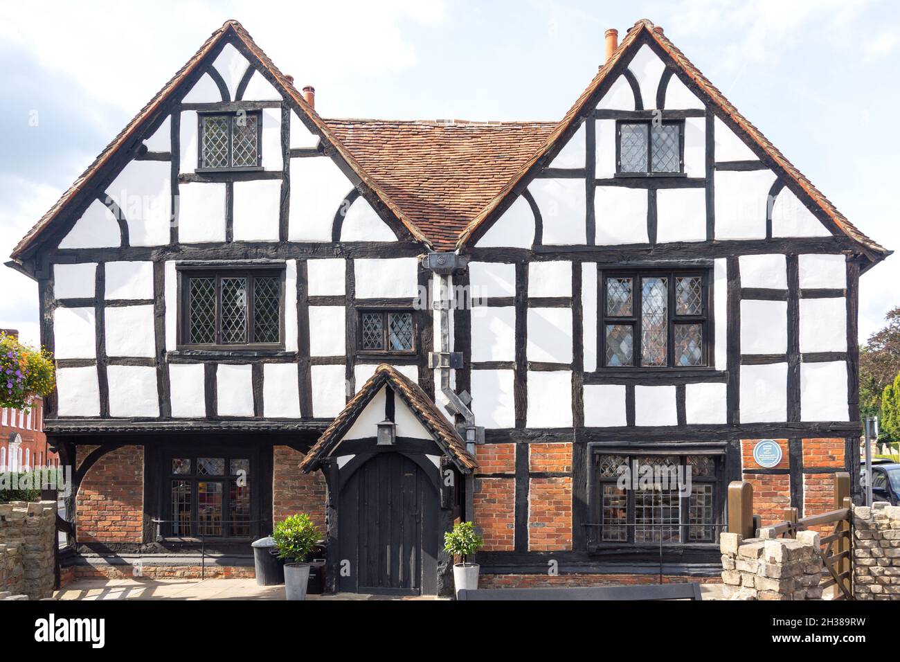 16th century Tudor House, Milton Road, Wokingham, Berkshire, England, United Kingdom Stock Photo