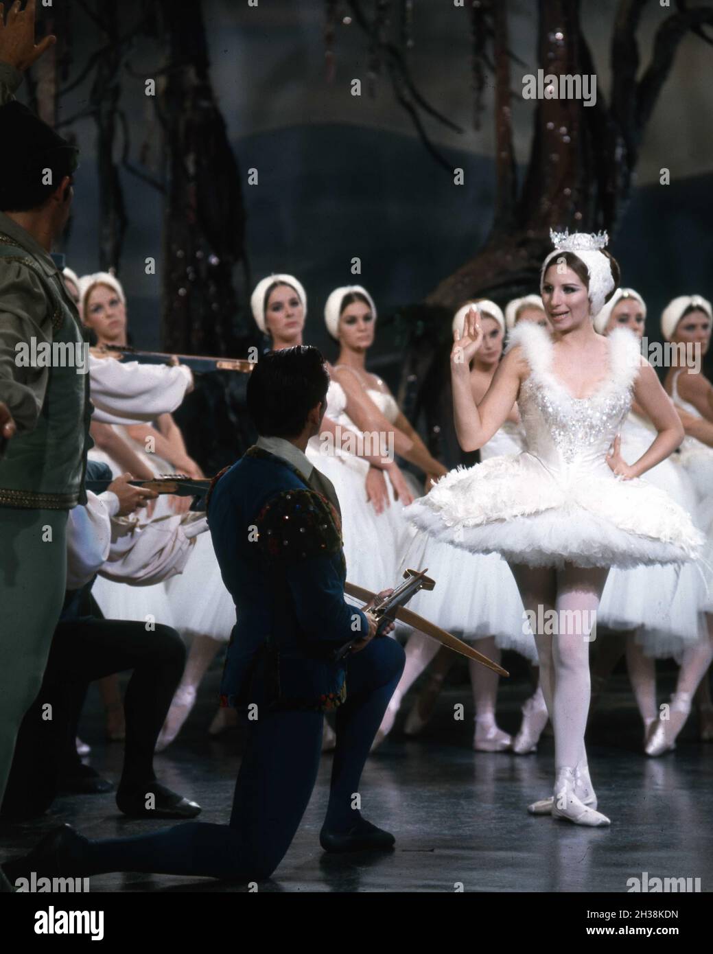 TOMMY RALL and BARBRA STREISAND as Fanny Brice with ballet Dancers in Swan  Lake Parody in FUNNY GIRL 1968 director WILLIAM WYLER musical play /  screenplay Isobel Lennart music Jule Styne lyrics