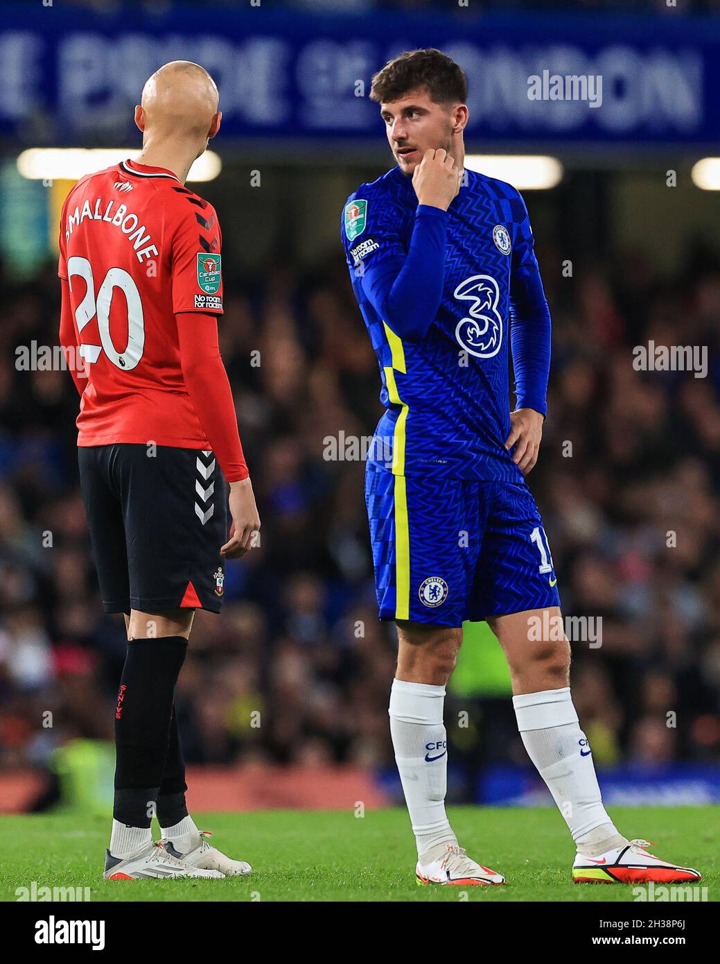 Mason Mount #19 of Chelsea speaks to Will Smallbone #20 of