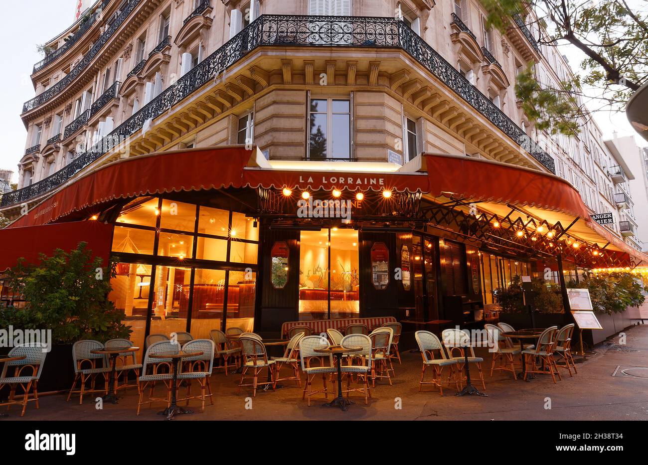 Brasserie la Lorraine is a beautiful, elegant restaurant at Place des ...