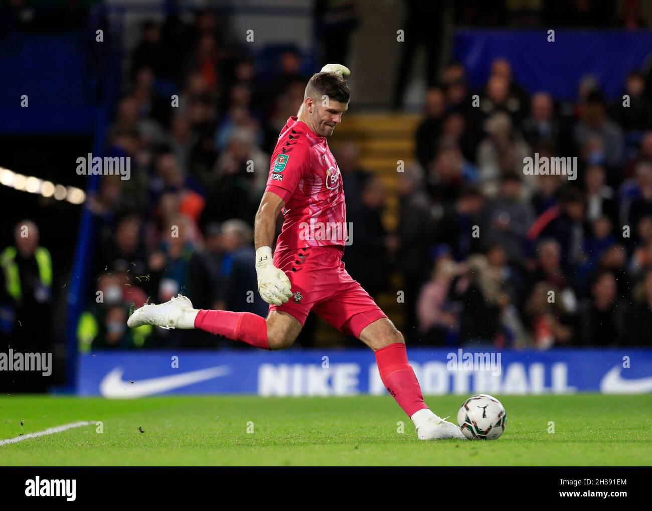 Stamford Bridge, Chelsea, London, UK. 26th Oct, 2021. Carabao Cup football, Chelsea FC versus Southampton: Goalkeeper Fraser Forster of Southampton clears long upfield Credit: Action Plus Sports/Alamy Live News Stock Photo