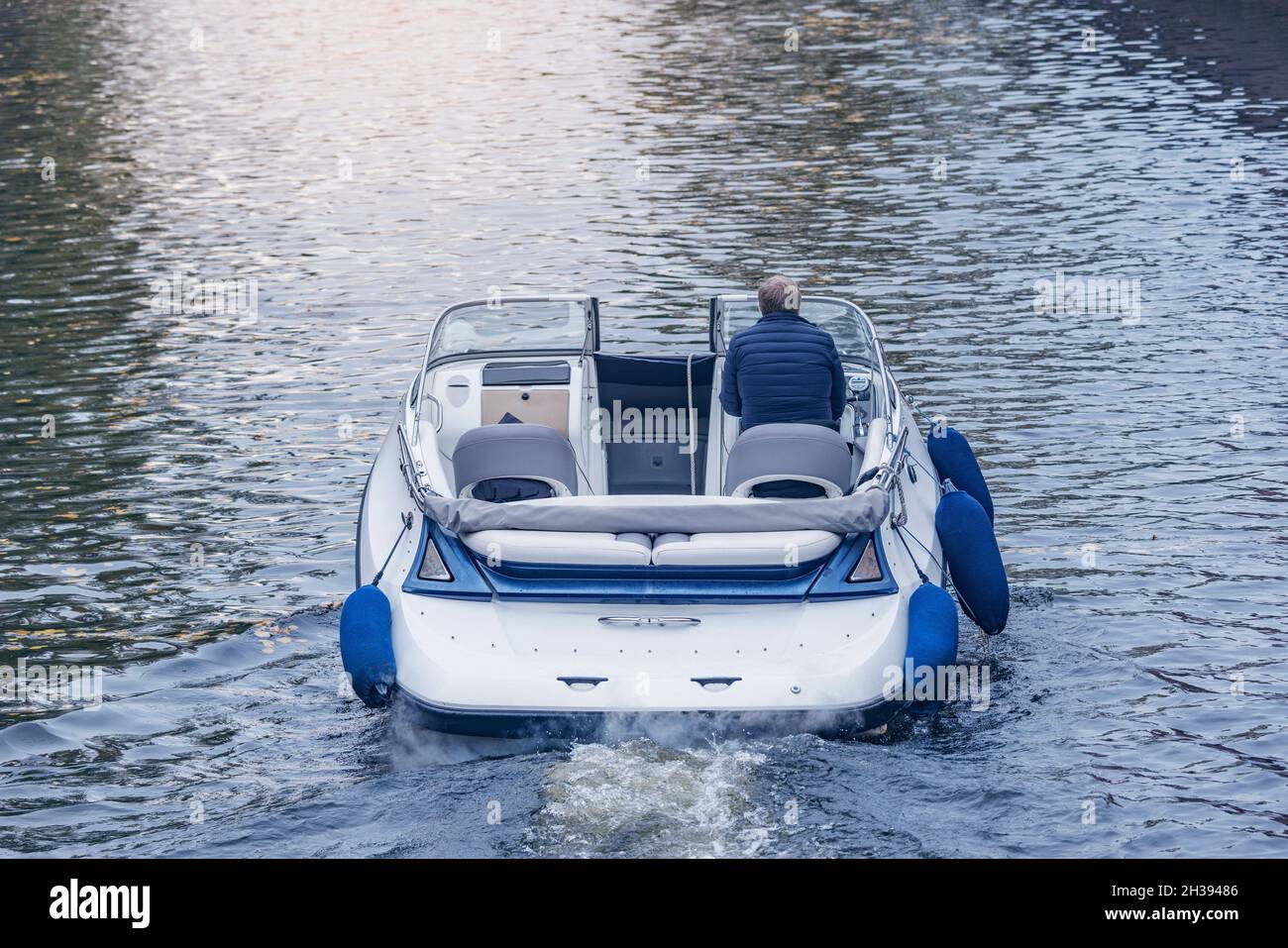Boat drives hi-res stock photography and images - Alamy
