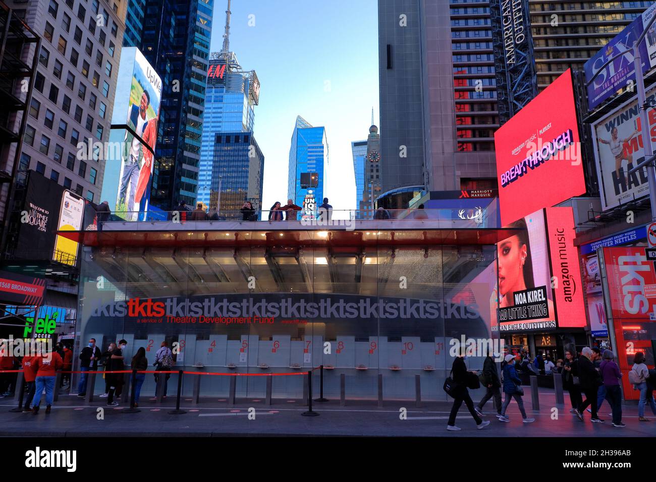 Tkts booth in Times Square.Midtown Manhattan.New York City.USA Stock Photo Alamy